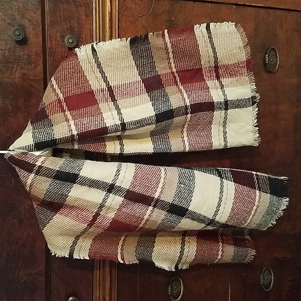 Charlotte Russe plaid scarf/wrap